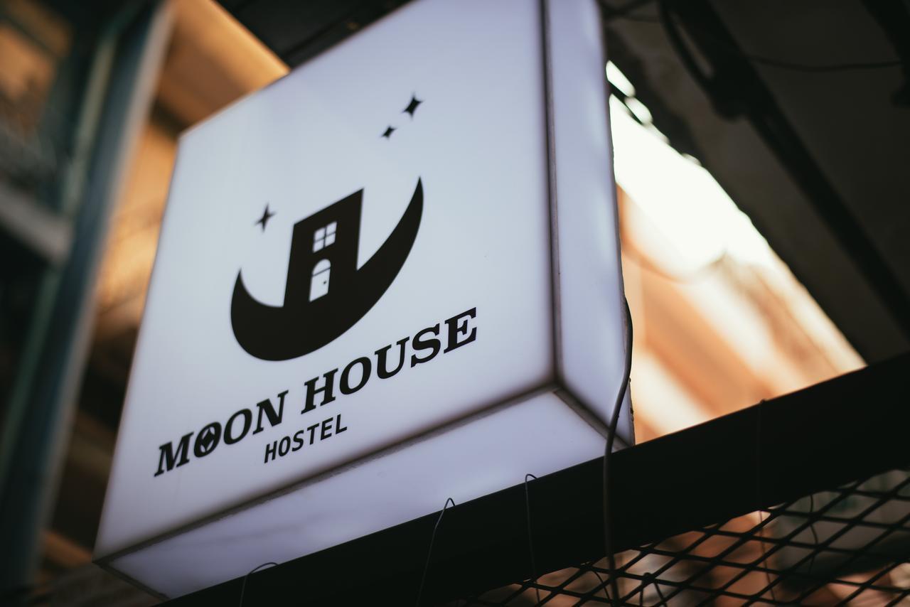 Moon House Hostel Bangkok Kültér fotó